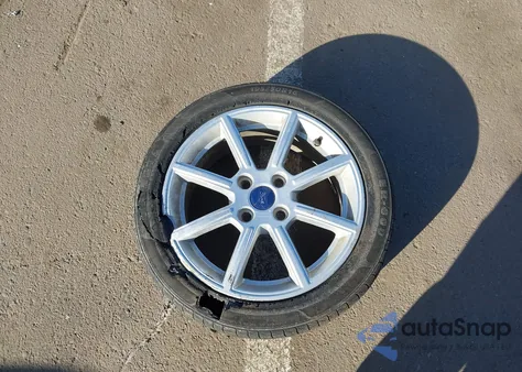 2015 Ford Fiesta Se z USA, uszkodzony, nr VIN 3FADP4EJ3FM209136